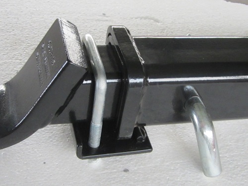 Assembly tow ball mount