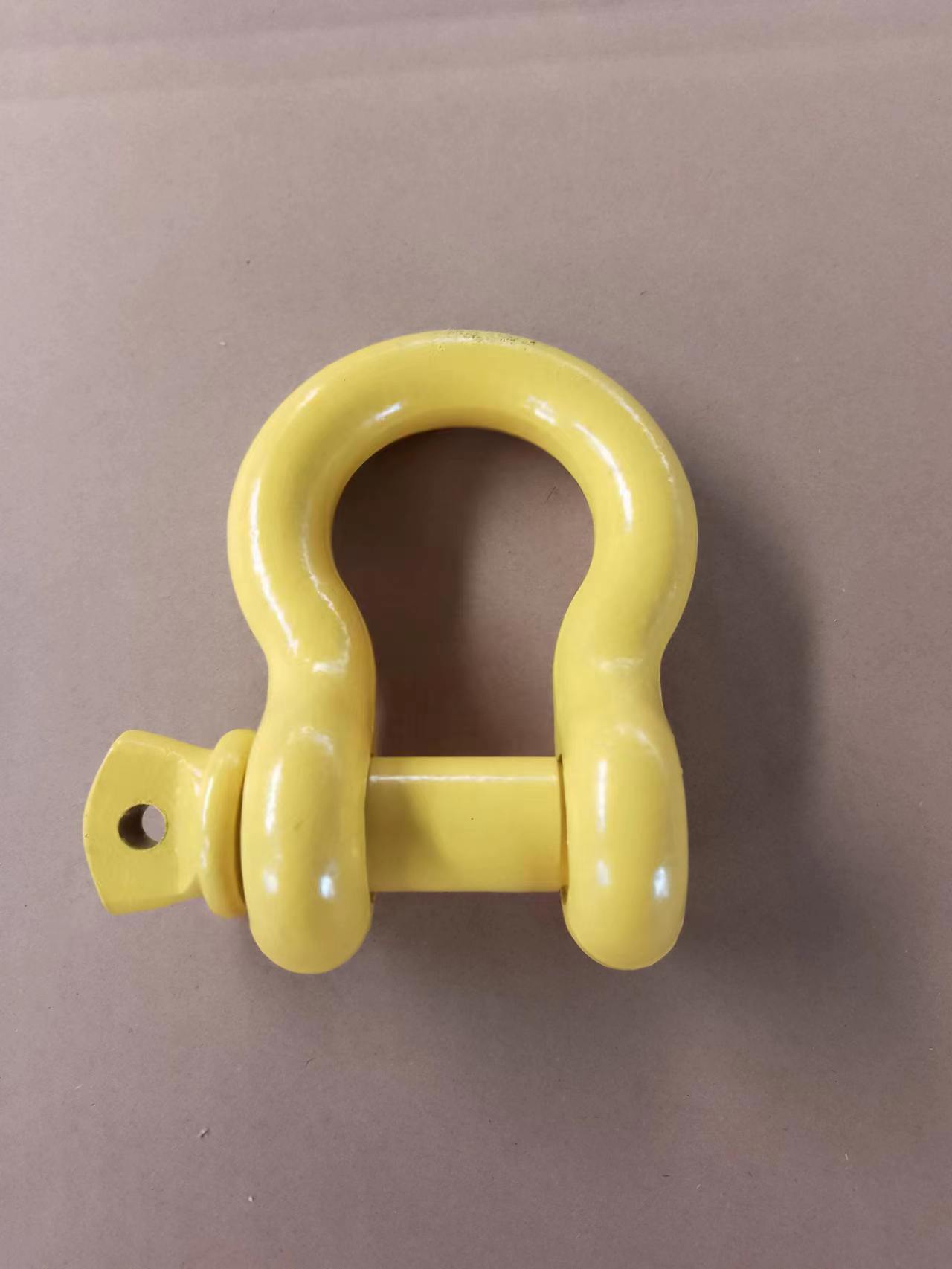 Ball mount shackle